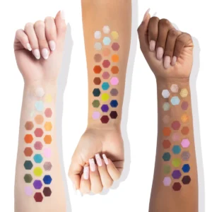 BEAUTY CREATIONS LUIS TORRES VOL 2 OVERDRESSED SHADOW PALETTE - Imagen 2