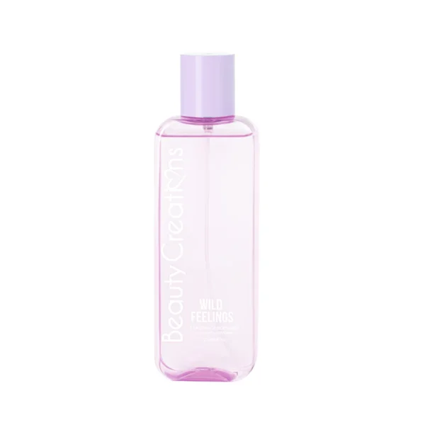 BEAUTY-CREATIONS-WILD-FEELINGS-FRAGRANCE-BODY-MIST-250ml-BSB01.webp Botella de Body Mist Wild Feelings de Beauty Creations en color rosa claro.