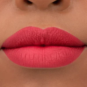 ESSENCE 8H MATTE LIQUID LIPSTICK 07 CLASSIC RED 2.5ml - Imagen 2