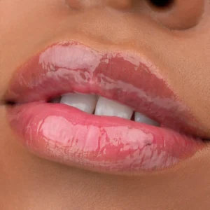 ESSENCE JUICY BOMB LIP GLOSS 104 POPPIN' POMEGRANATE 10ml - Imagen 2