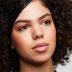 ESSENCE MAXIMUM DEFINITION VOLUME MASCARA WATERPROOF 8ml - Imagen 2