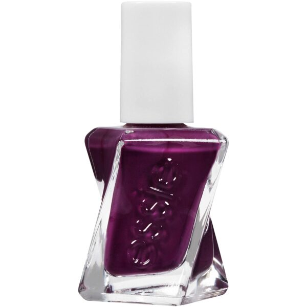 Esmalte de uñas Ultra Panama Ultra Panama en tono burdeos oscuro.
