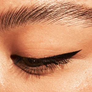 JASON WU FELT TIP EYELINER 01 INTENSE BLACK 0.6g - Imagen 2