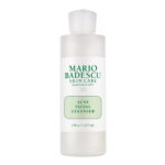 Limpiador facial para acné Mario Badescu, 177ml, en botella blanca.