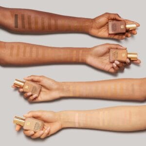 Estée Lauder Base de maquillaje Líquida Double Wear Stay-in-Place Mate SPF 10 4W1 Honey Bronze 30ml - Imagen 4
