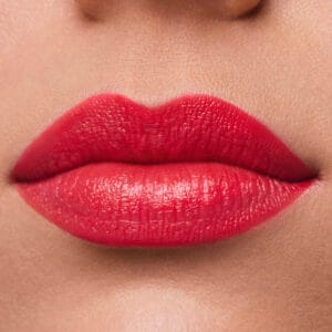 Estée Lauder Labial Cremoso Pure Color 320 Defiant Coral 3.5g - Imagen 3