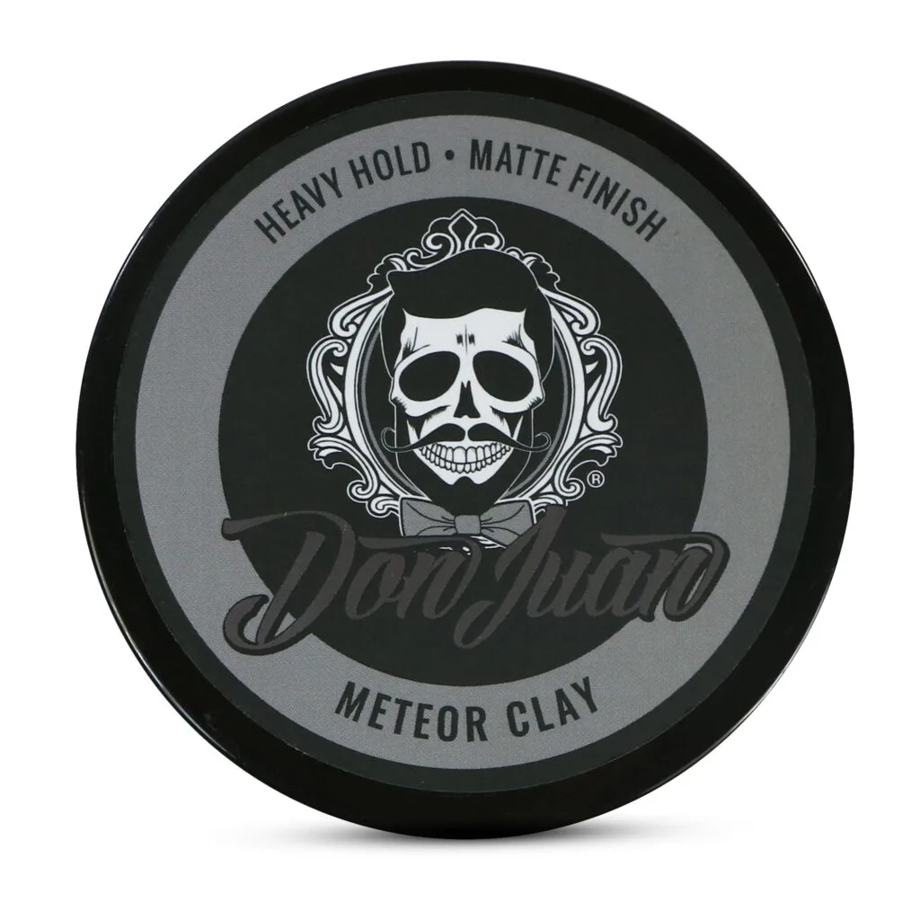Cera de peinado DON JUAN METEOR CLAY con acabado mate y fuerte.