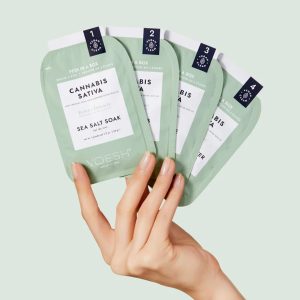VOESH PEDI IN A BOX DELUXE 4 STEP CANNABIS SATIVA VPC208CBD - Imagen 2
